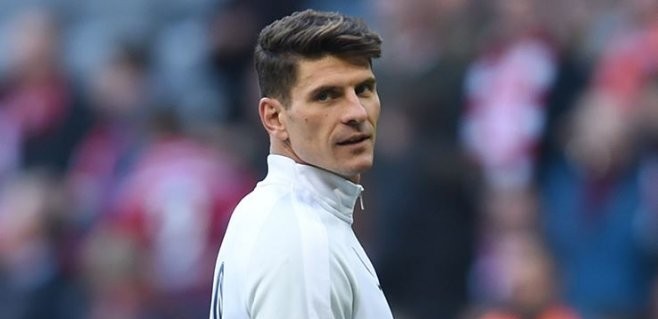 Mario Gomez fena patladı